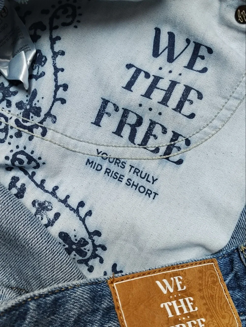 Free People We The Free Yours Truly Mid-Rise Cuffed Jean Shorts Women's 31 (34
